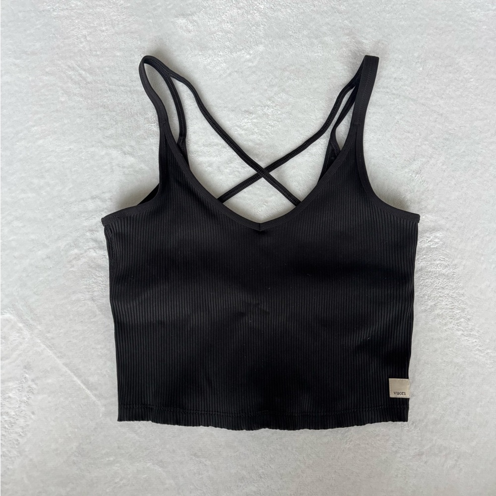 Vuori Black Rib Crop Tank